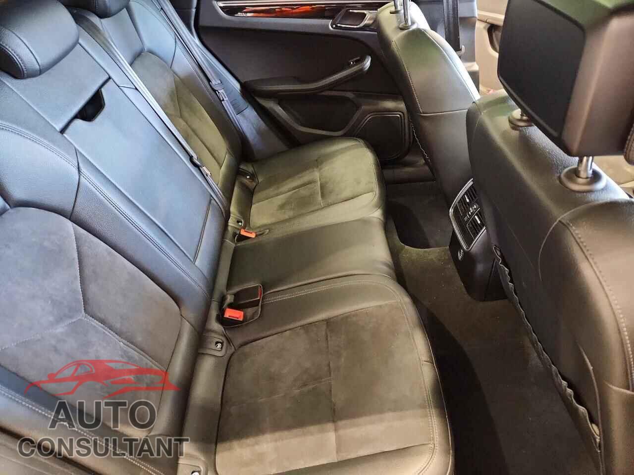 PORSCHE MACAN 2018 - WP1AA2A55JLB06417