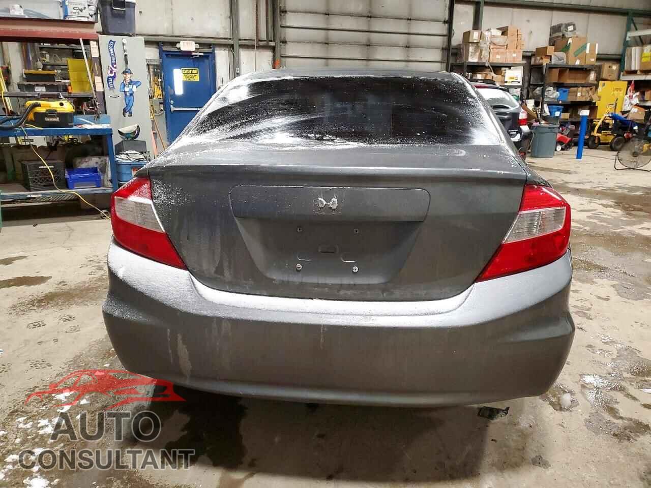 HONDA CIVIC 2012 - 2HGFB2E47CH016211
