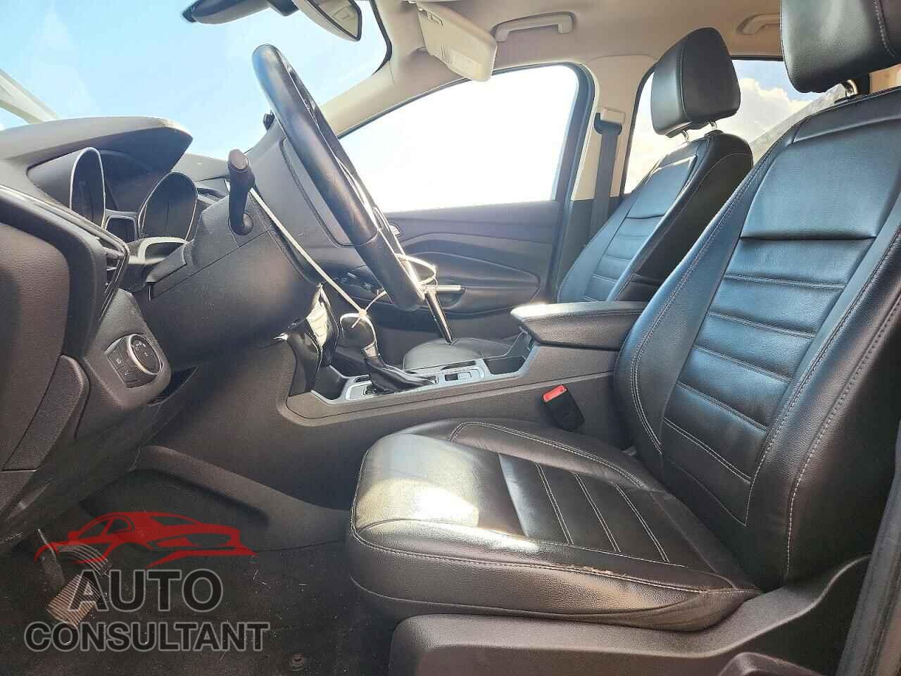 FORD ESCAPE 2017 - 1FMCU9JDXHUC42303