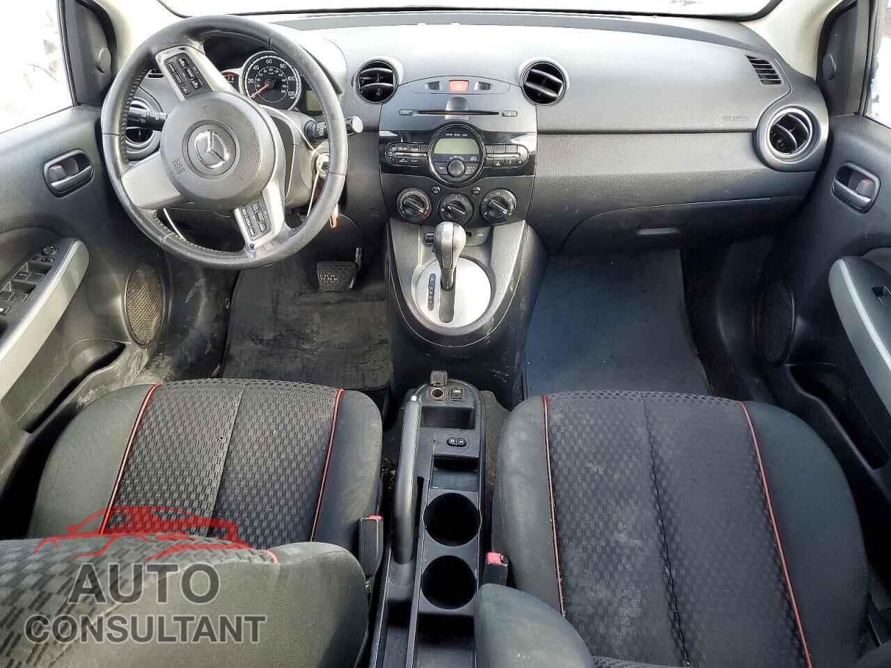 MAZDA 2 2013 - JM1DE1LYXD0161018