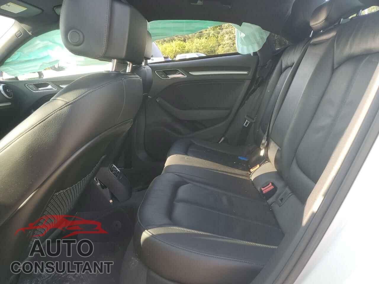 AUDI A3 2018 - WAUAUGFF6J1015852