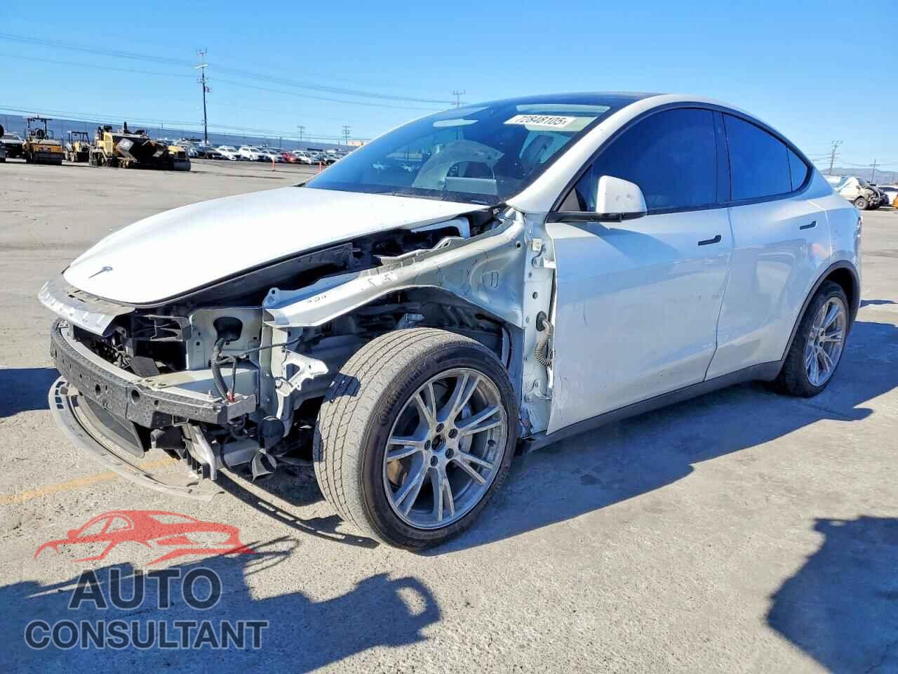 TESLA MODEL Y 2021 - 5YJYGDEEXMF090551