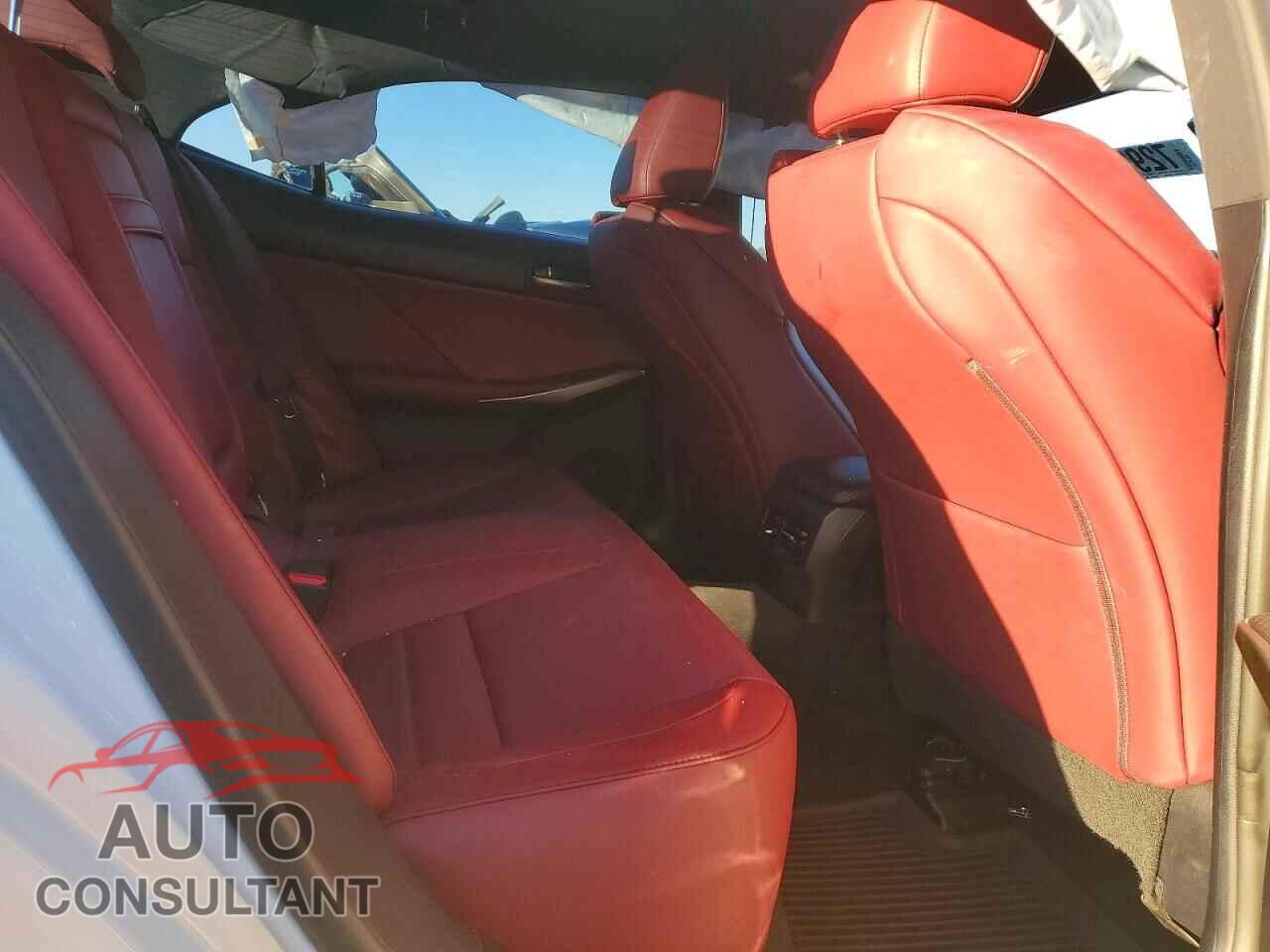 LEXUS IS 2017 - JTHBA1D29H5050528