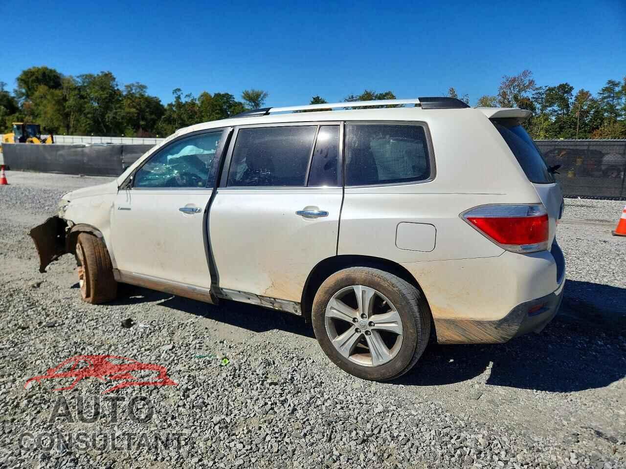 TOYOTA HIGHLANDER 2013 - 5TDYK3EH8DS108396