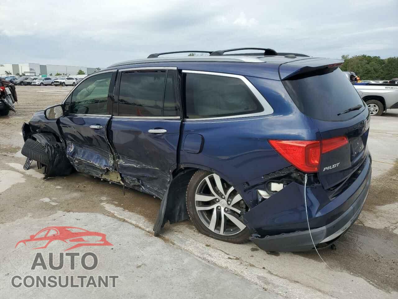 HONDA PILOT 2018 - 5FNYF6H08JB000176