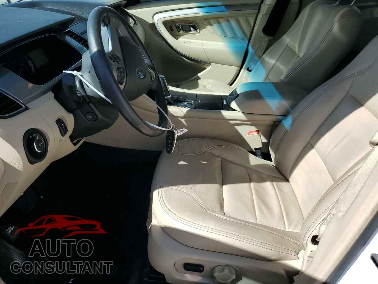 FORD TAURUS 2016 - 1FAHP2E82GG109849