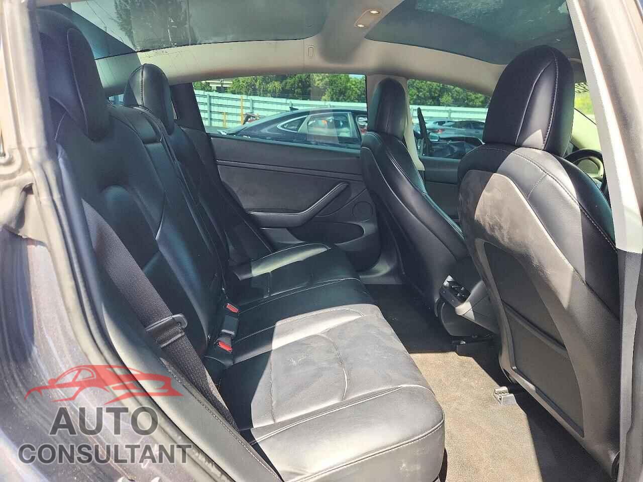TESLA MODEL 3 2021 - 5YJ3E1EAXMF092800