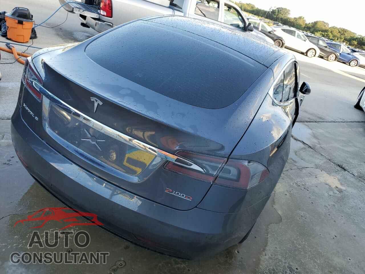 TESLA MODEL S 2018 - 5YJSA1E48JF292247