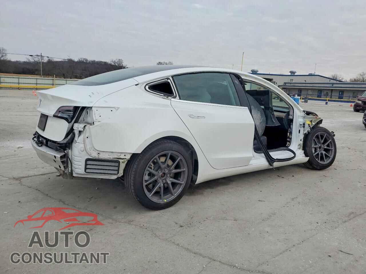 TESLA MODEL 3 2020 - 5YJ3E1EAXLF613058