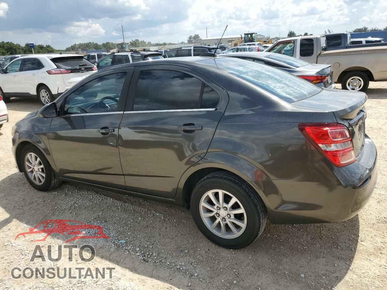 CHEVROLET SONIC 2017 - 1G1JD5SH8H4175442