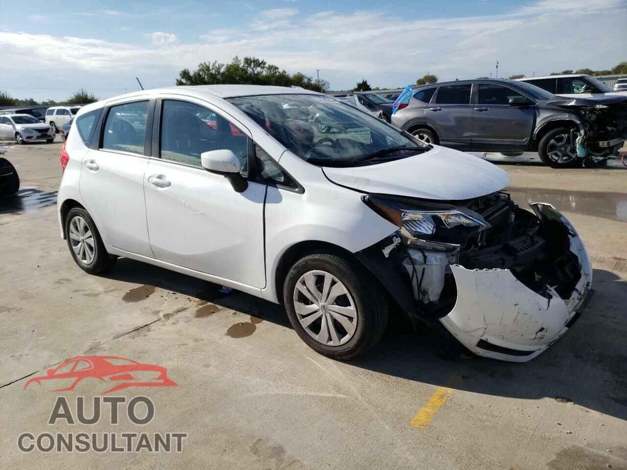 NISSAN VERSA 2018 - 3N1CE2CP5JL364795