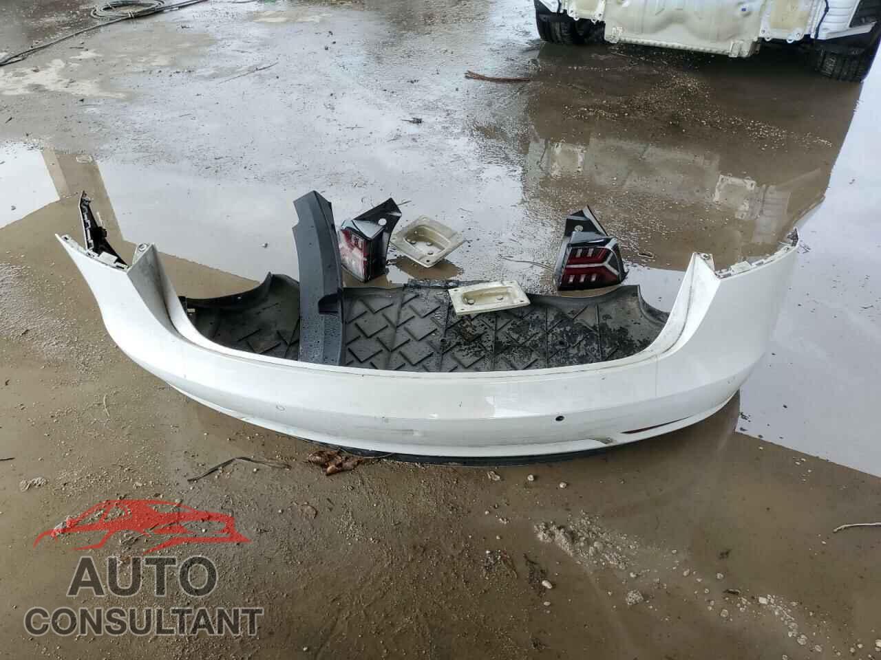 TESLA MODEL 3 2018 - 5YJ3E1EB2JF097963