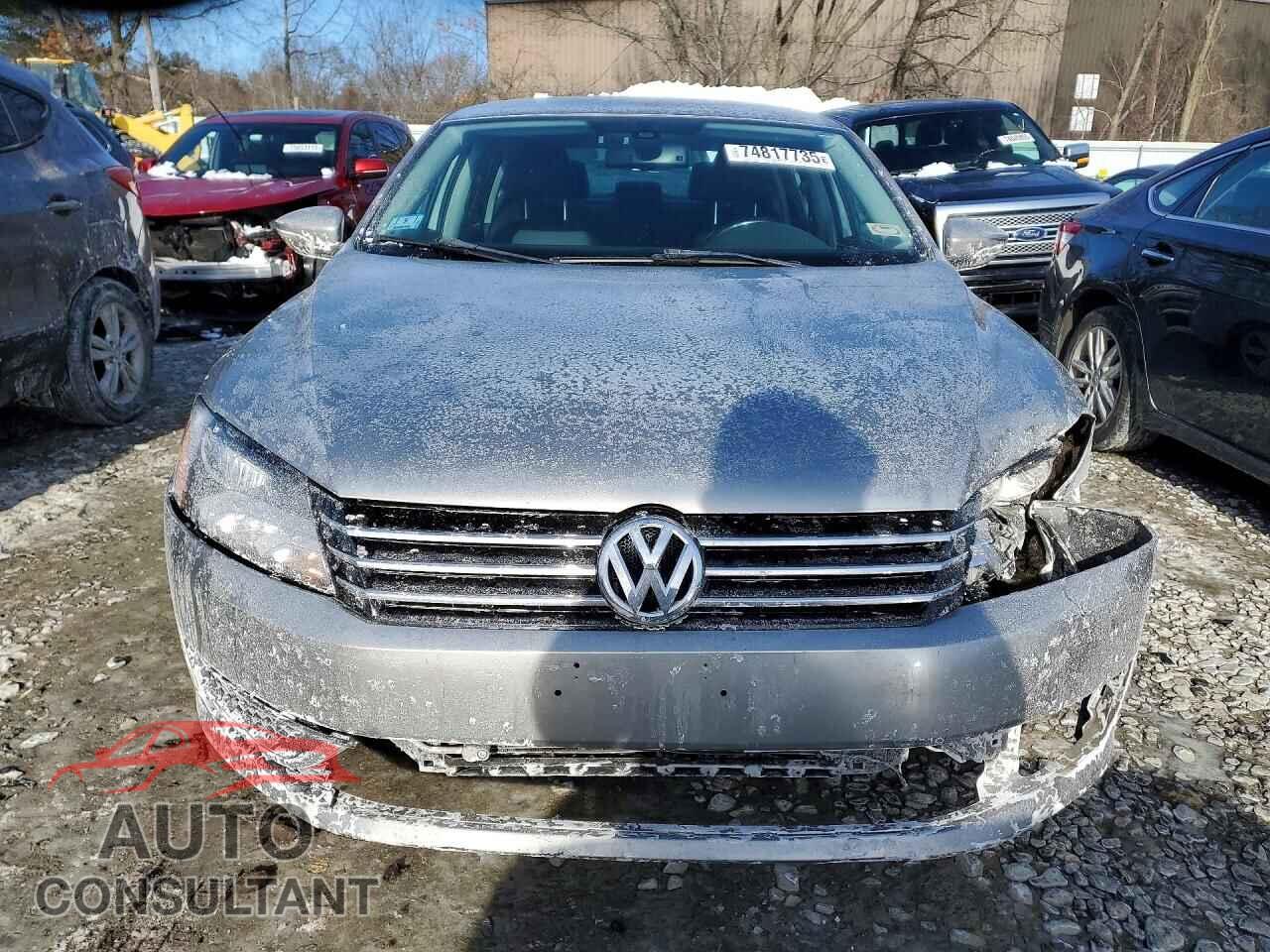 VOLKSWAGEN PASSAT 2012 - 1VWBP7A33CC051465