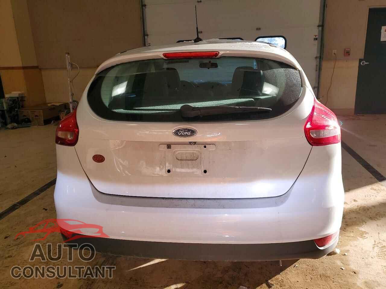 FORD FOCUS 2017 - 1FADP3K28HL335083