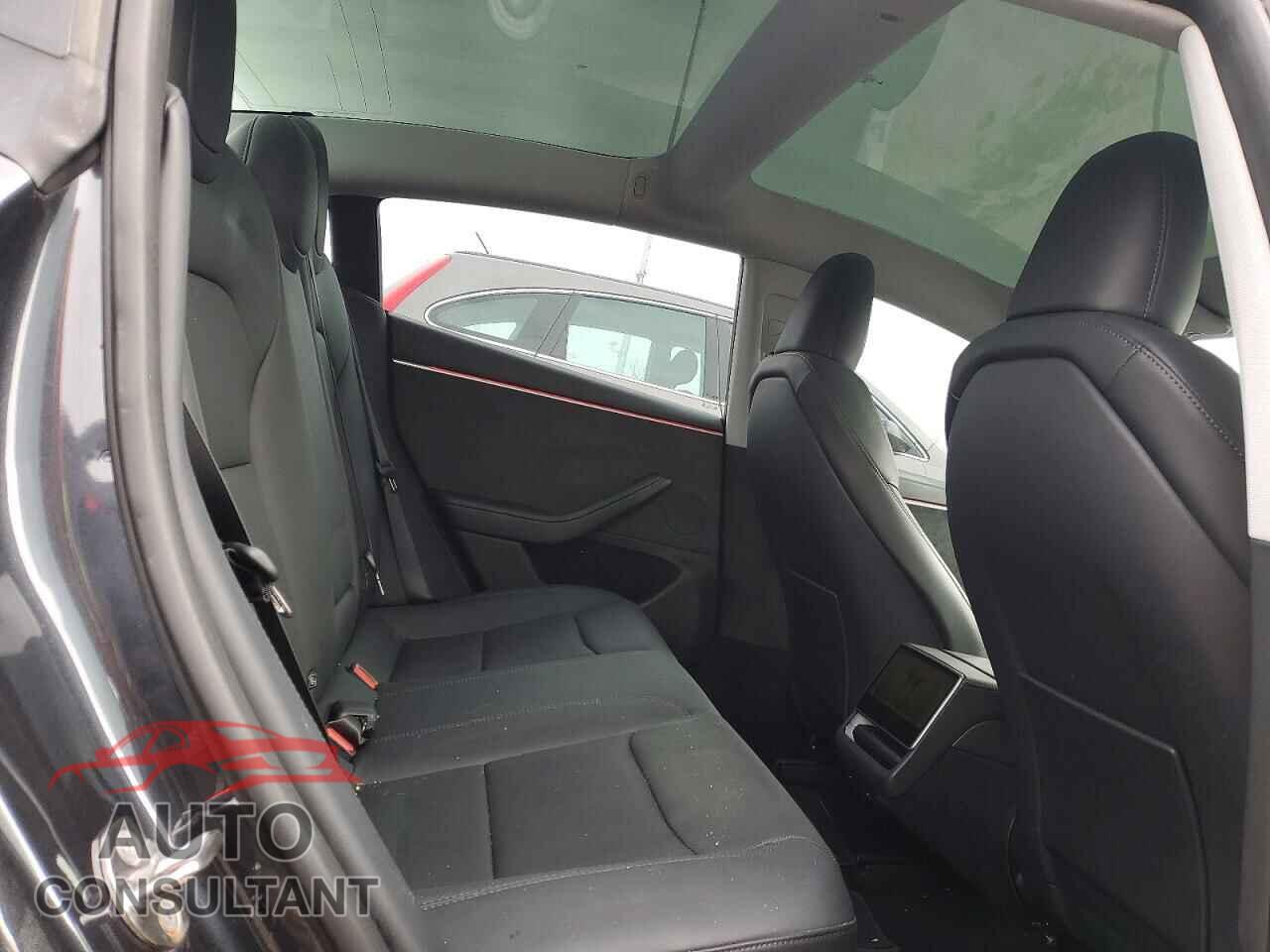 TESLA MODEL 3 2024 - 5YJ3E1EB7RF754803