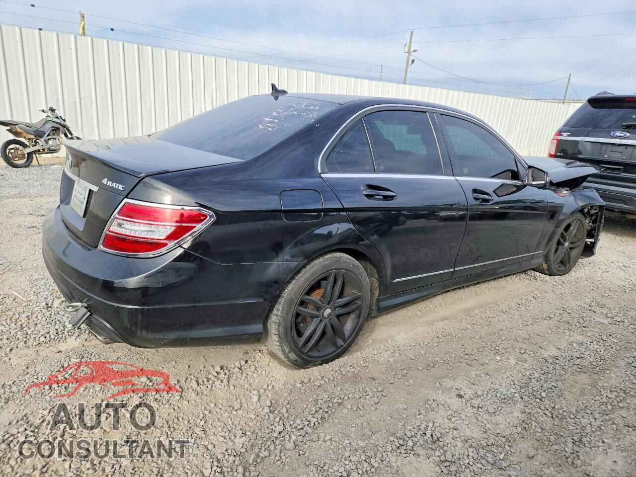 MERCEDES-BENZ C-CLASS 2013 - WDDGF8ABXDR286121