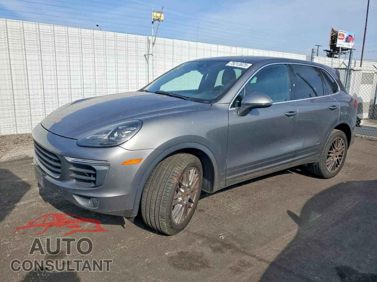 PORSCHE CAYENNE 2018 - WP1AB2A20JLA60031