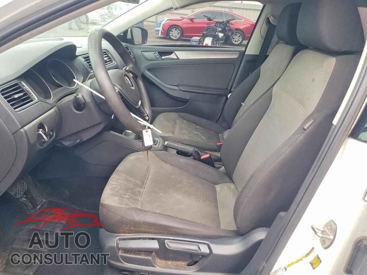VOLKSWAGEN JETTA 2017 - 3VW2B7AJ9HM322189