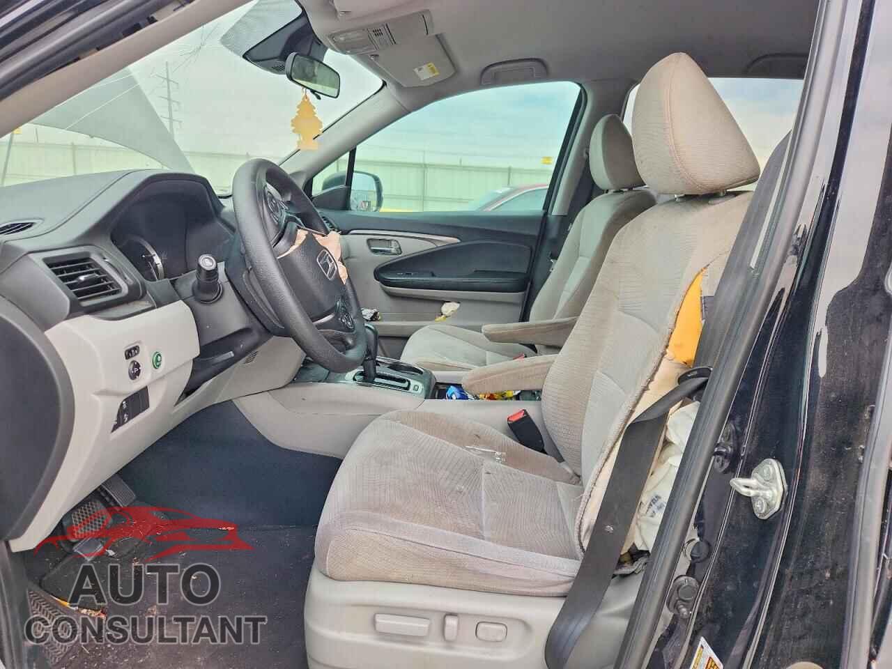 HONDA PILOT 2017 - 5FNYF5H44HB034865