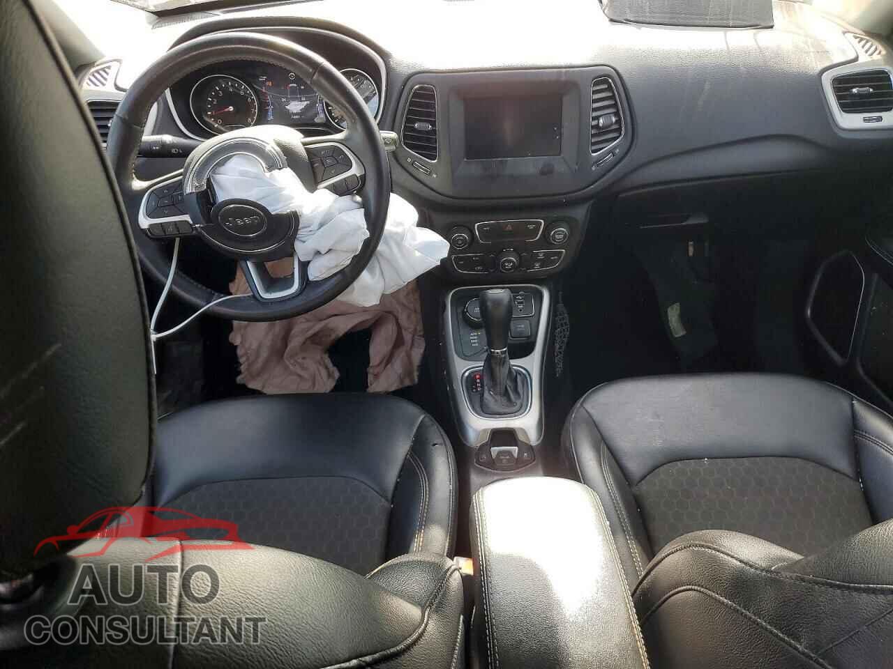 JEEP COMPASS 2019 - 3C4NJDBB4KT767820