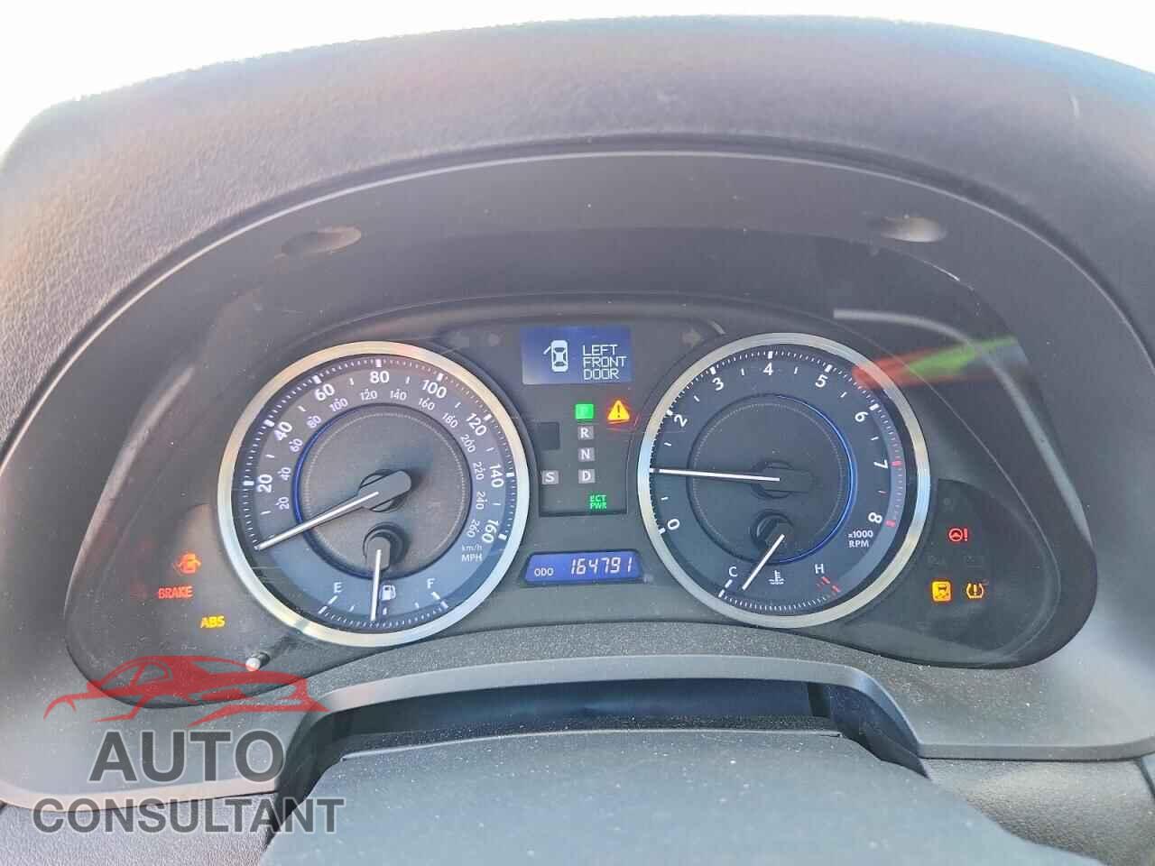 LEXUS IS 2012 - JTHCF5C28C5056733