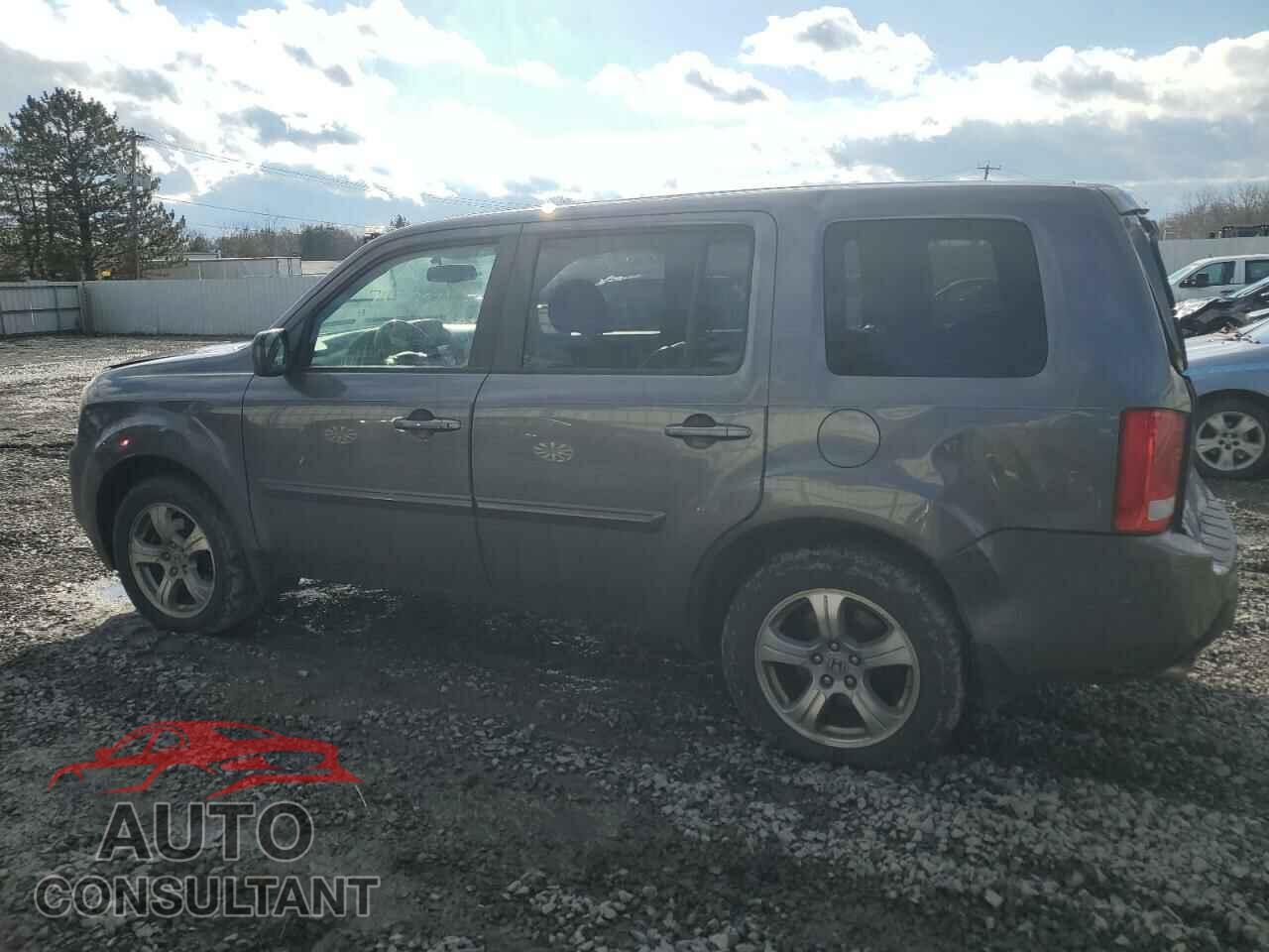 HONDA PILOT 2015 - 5FNYF3H52FB032879