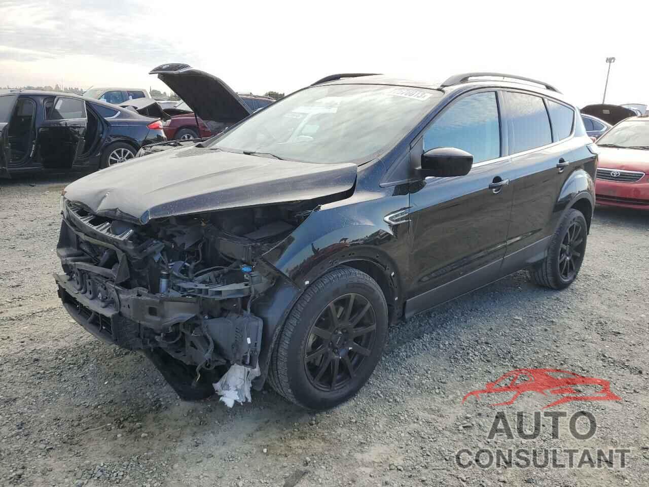 FORD ESCAPE 2017 - 1FMCU0GD9HUD12702