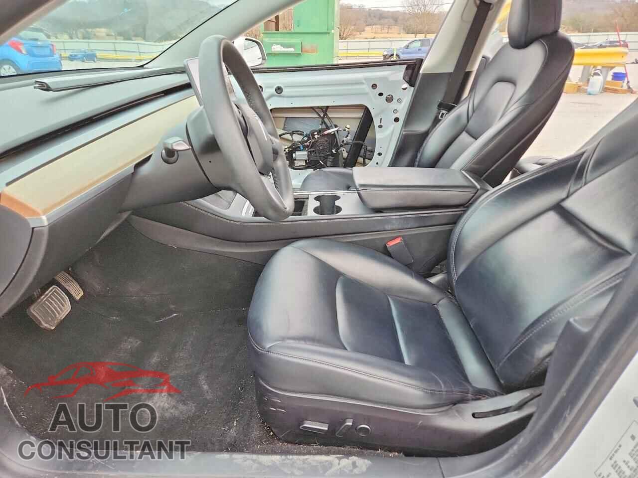 TESLA MODEL 3 2021 - 5YJ3E1EB5MF066176