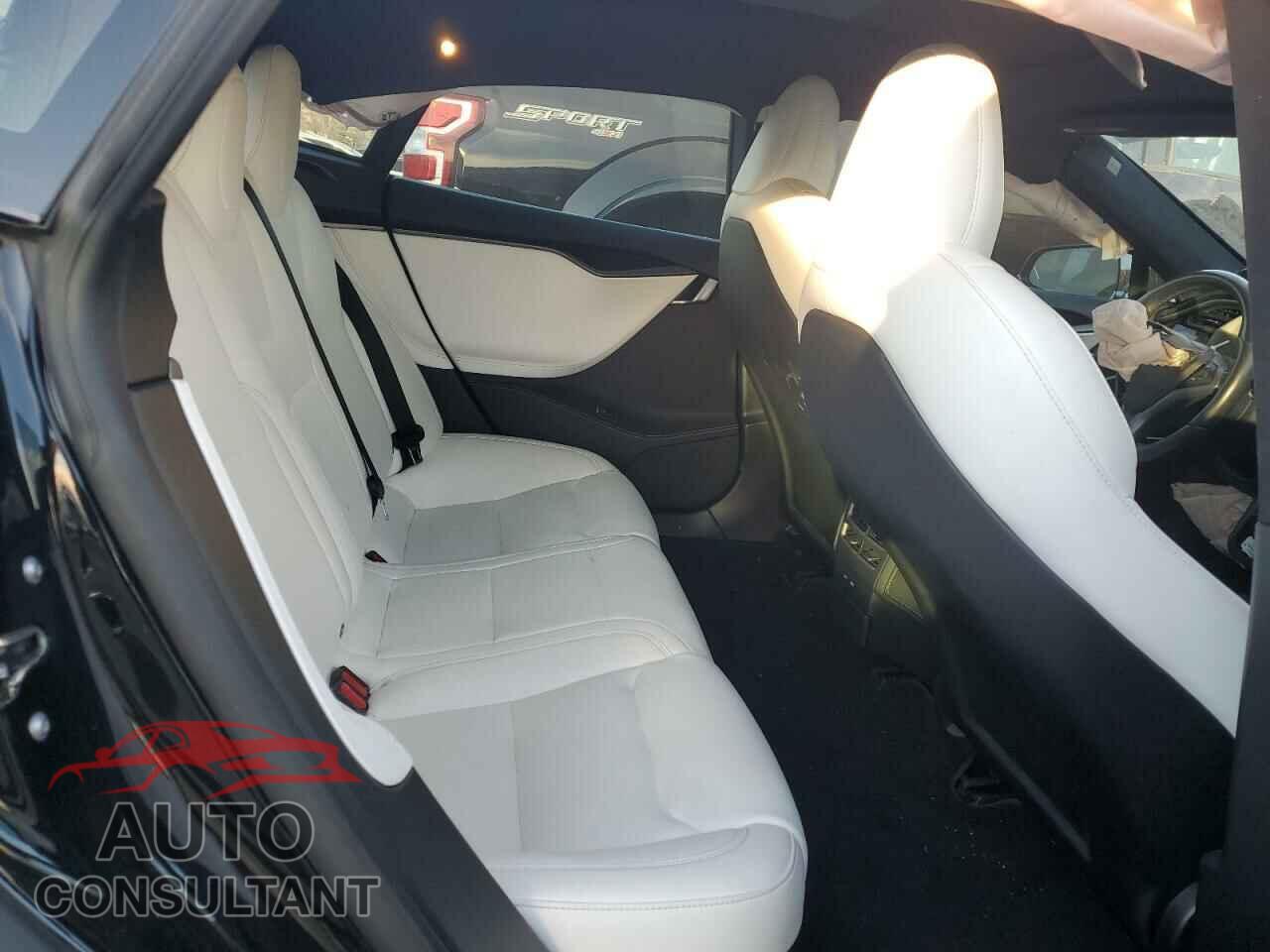 TESLA MODEL S 2020 - 5YJSA1E23LF391673