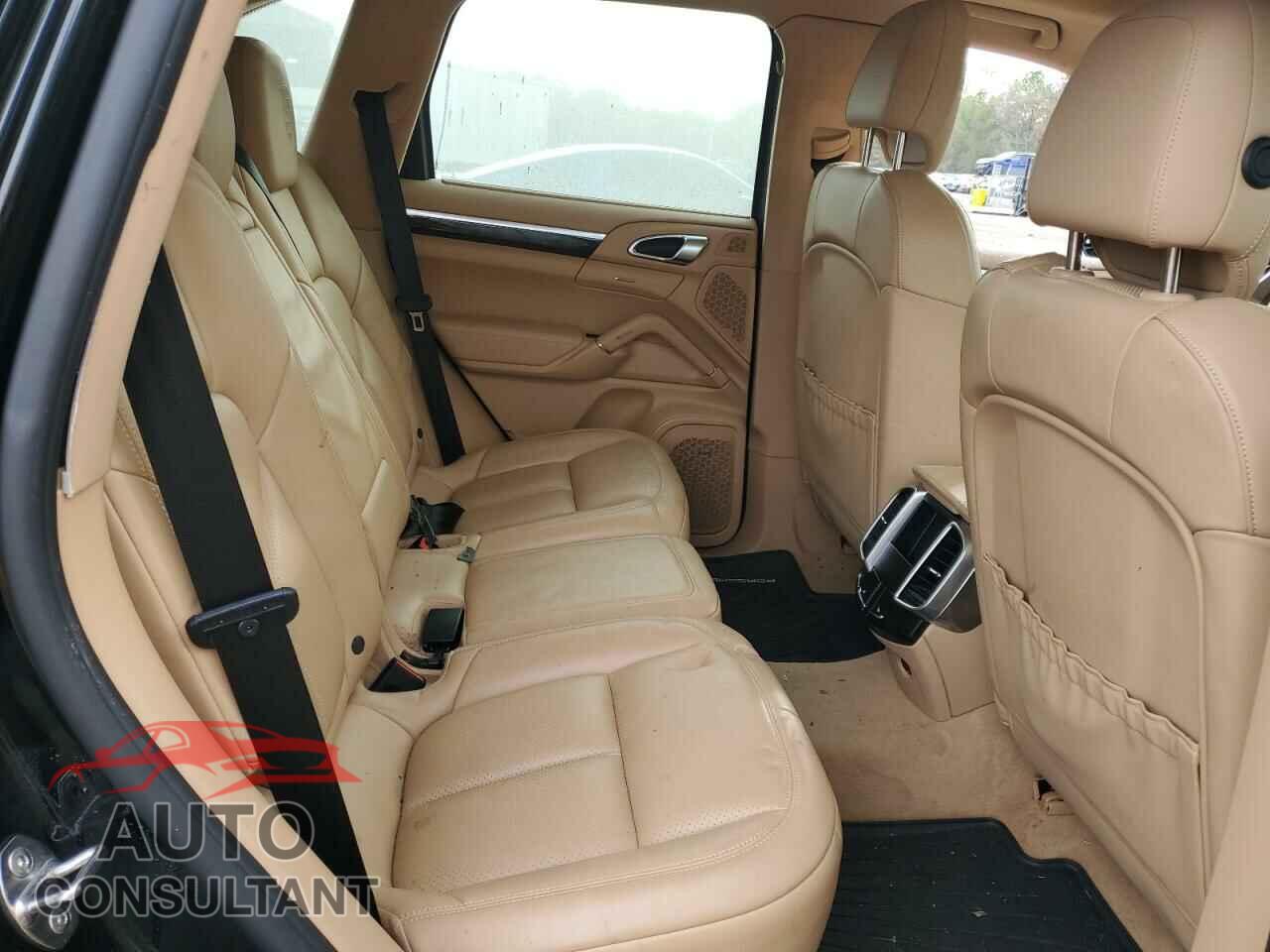 PORSCHE CAYENNE 2017 - WP1AE2A29HLA69456