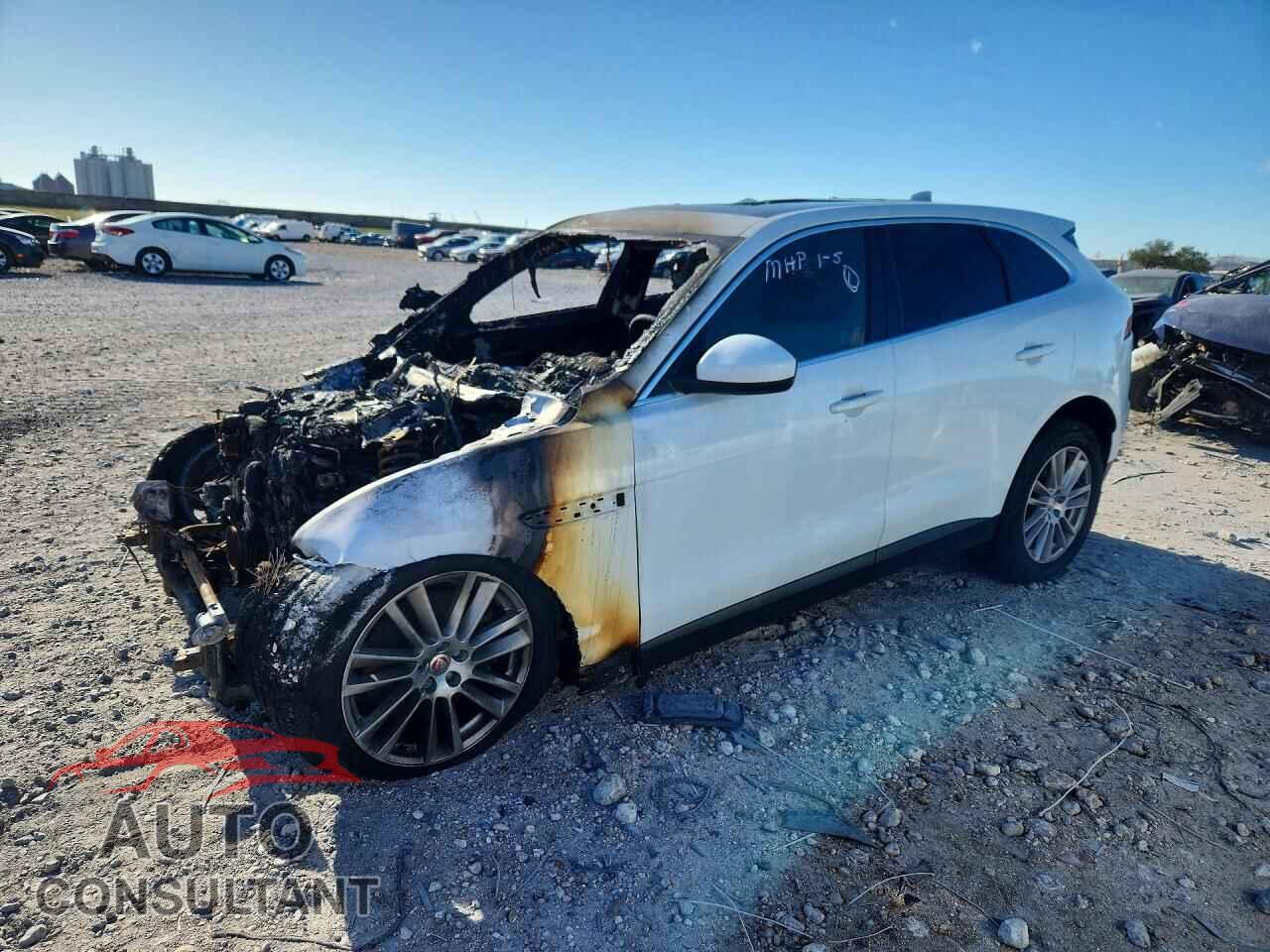 JAGUAR F-PACE 2017 - SADCK2BVXHA896460