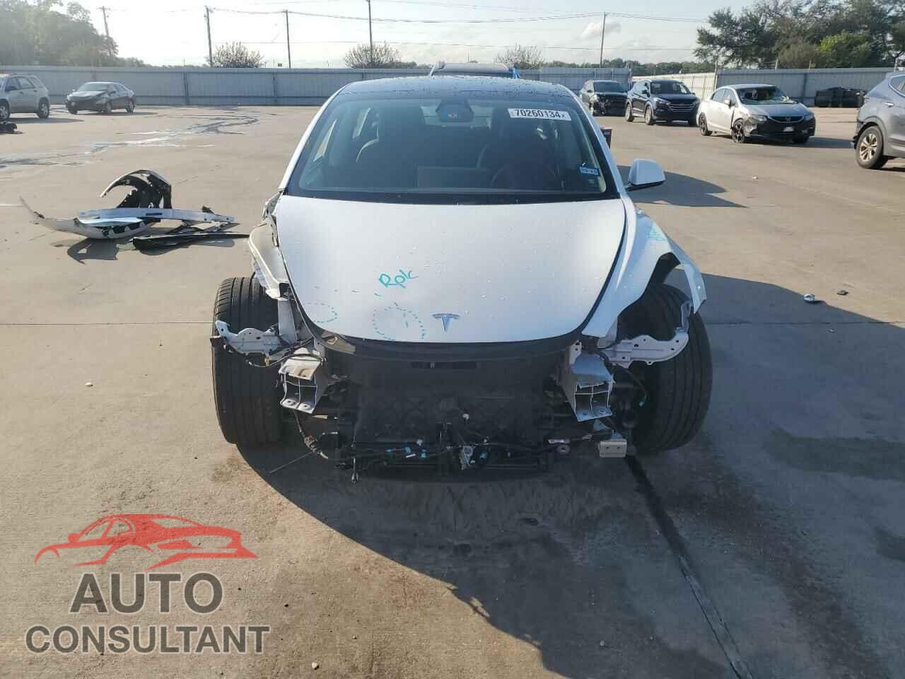 TESLA MODEL 3 2021 - 5YJ3E1EA9MF098314