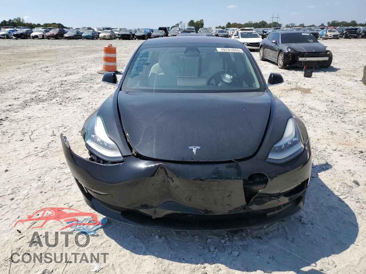 TESLA MODEL 3 2018 - 5YJ3E1EB7JF100291