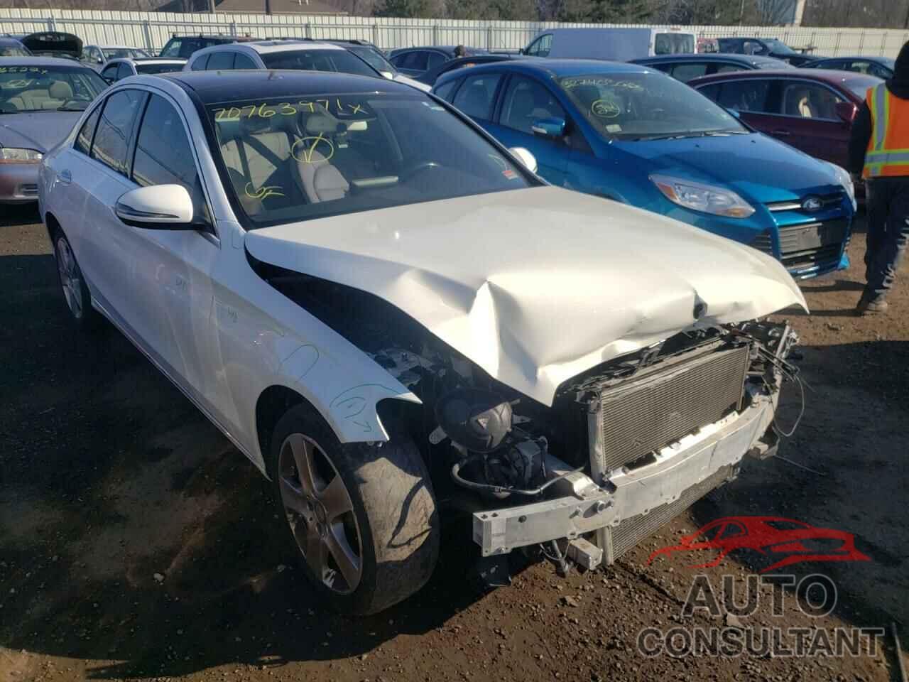 MERCEDES-BENZ C-CLASS 2016 - 55SWF4KB0GU149100