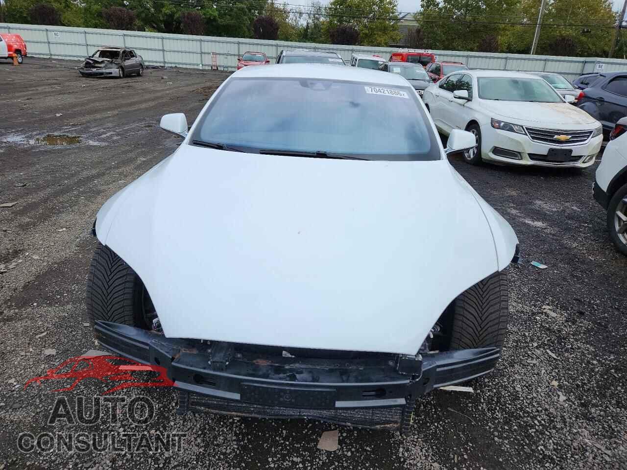 TESLA MODEL S 2016 - 5YJSA1E25GF160912