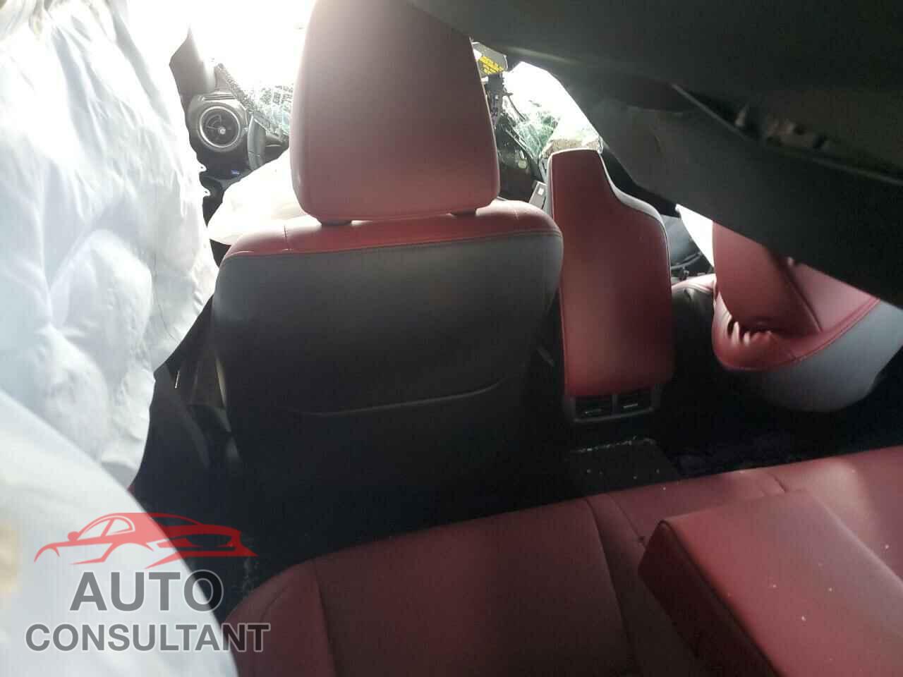 LEXUS IS 2021 - JTHCA1D21M5113278