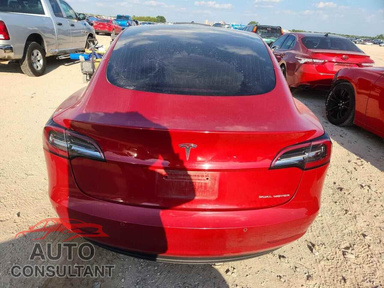 TESLA MODEL 3 2018 - 5YJ3E1EB3JF064339
