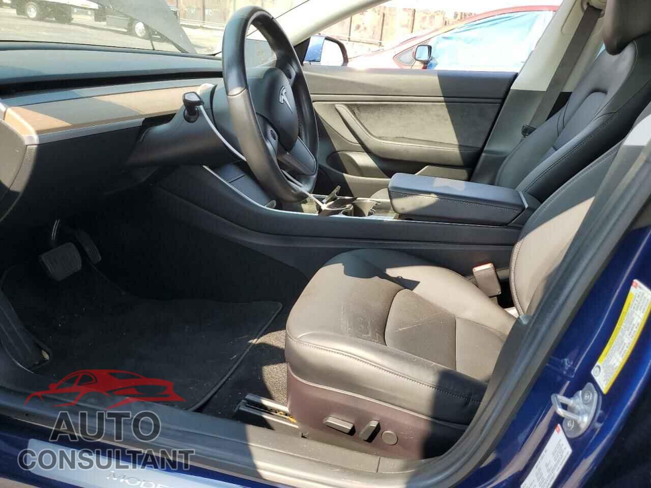 TESLA MODEL 3 2018 - 5YJ3E1EA8JF038617