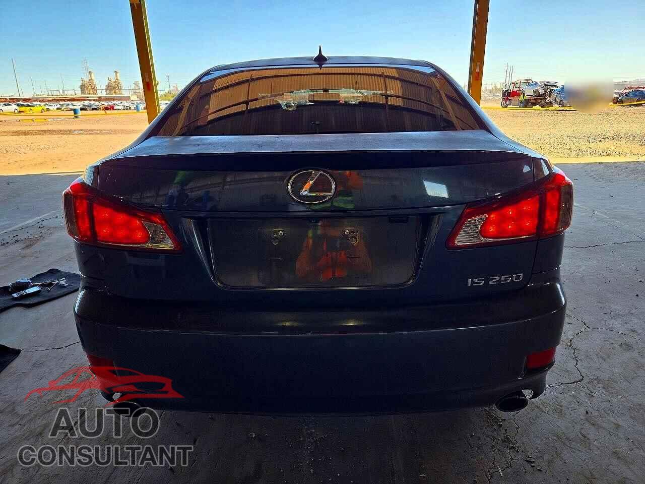 LEXUS IS 2011 - JTHBF5C20B5156755