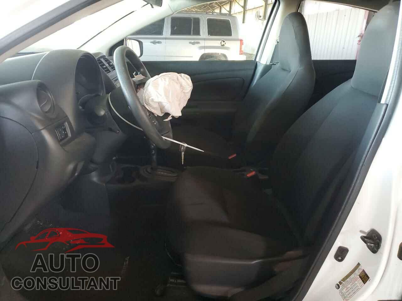 NISSAN VERSA 2017 - 3N1CN7AP3HL814244