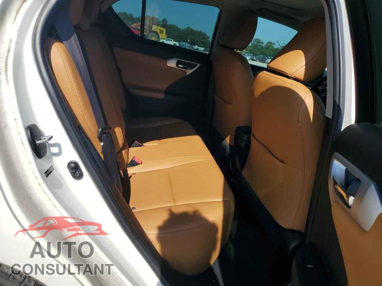 LEXUS CT 200 2012 - JTHKD5BH3C2094931