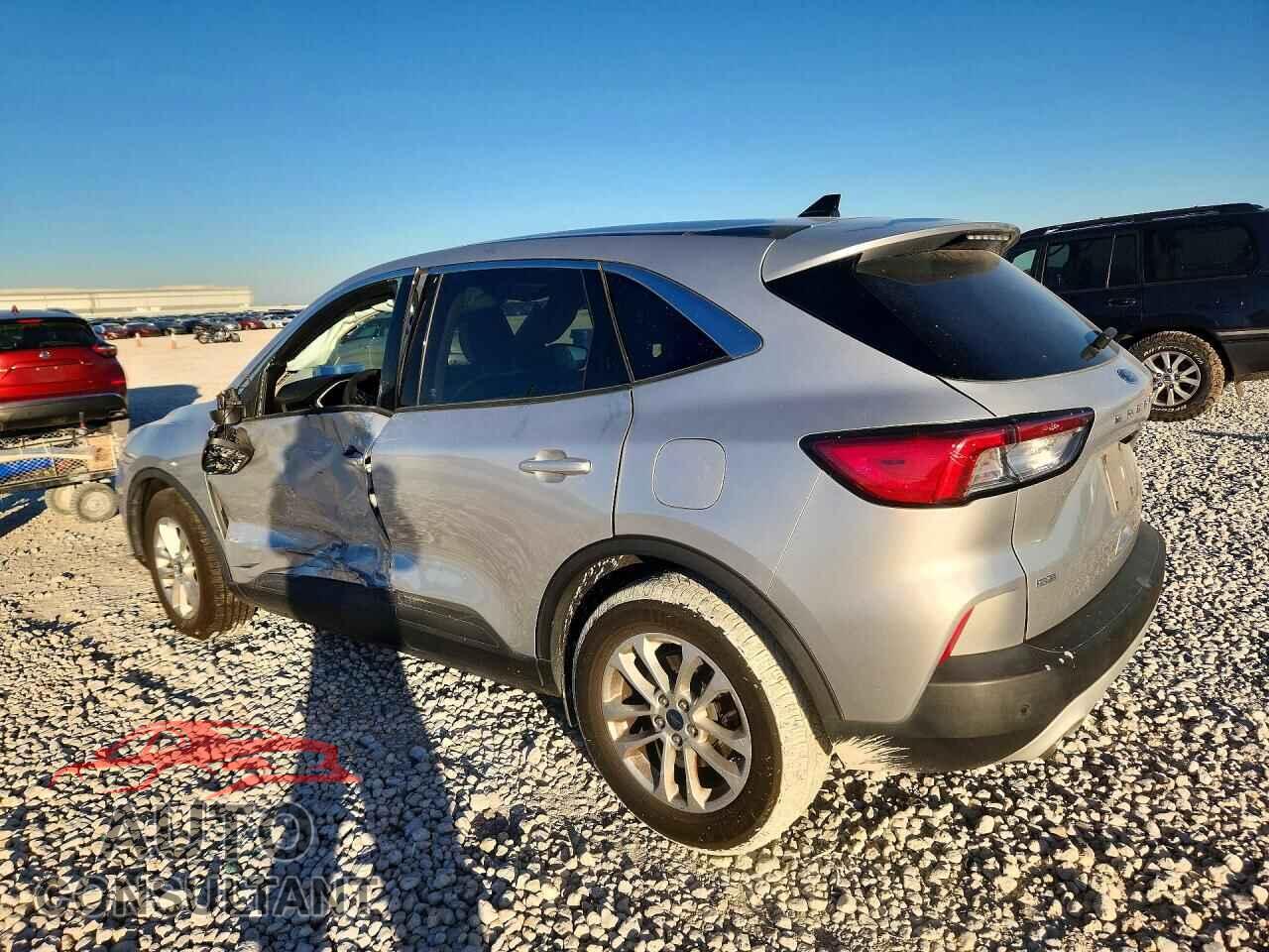 FORD ESCAPE 2020 - 1FMCU0G61LUA14364