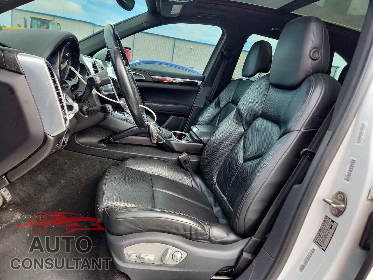 PORSCHE CAYENNE 2016 - WP1AE2A23GLA17559