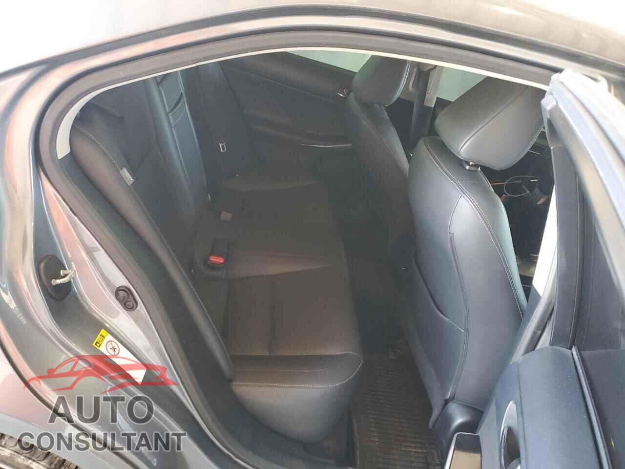 LEXUS IS 2014 - JTHCF1D20E5007231