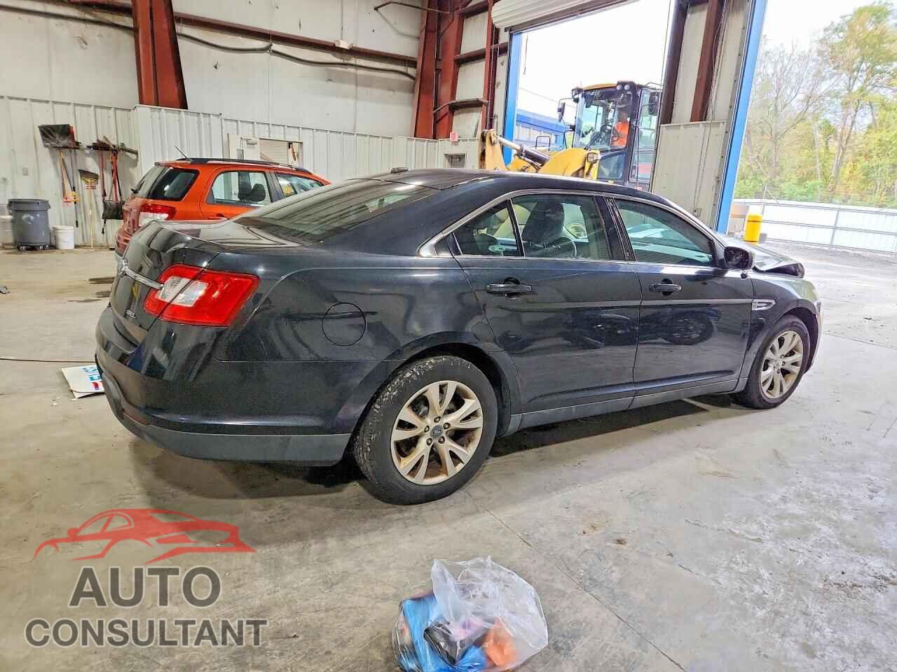 FORD TAURUS 2011 - 1FAHP2EW2BG124651