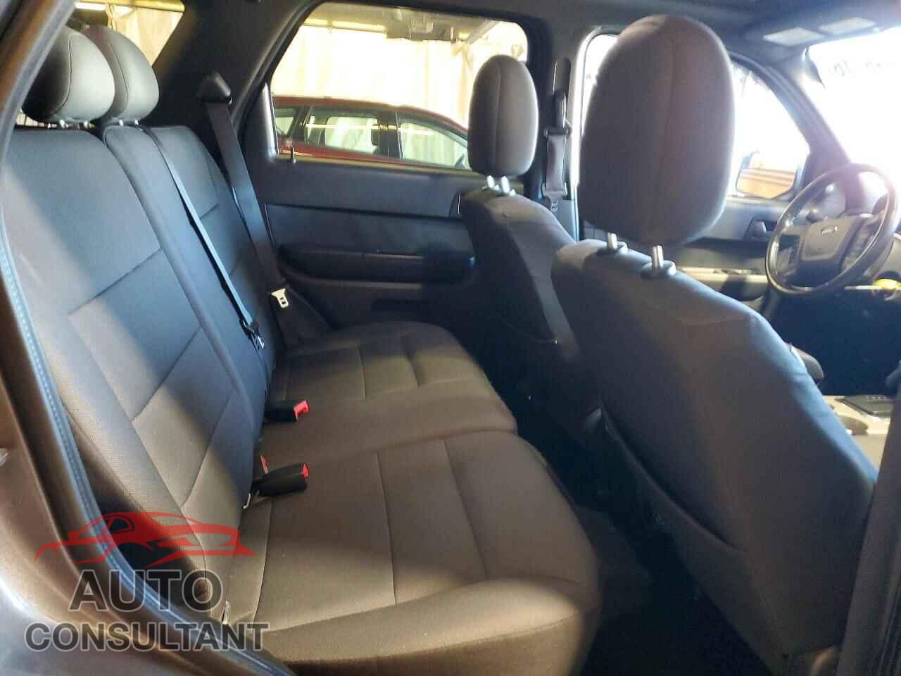 FORD ESCAPE 2011 - 1FMCU9DG9BKB01182
