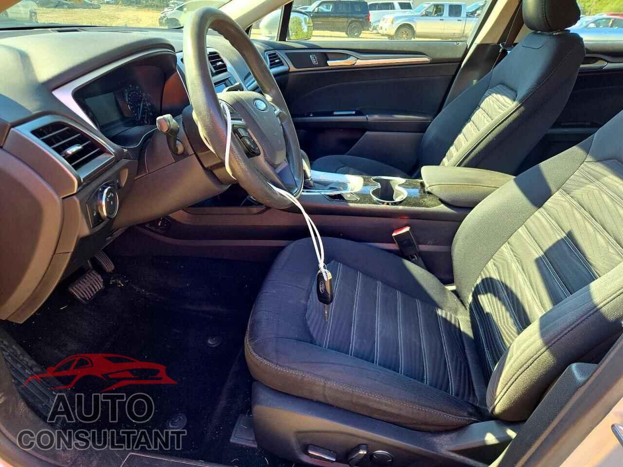 FORD FUSION 2016 - 1FA6P0H75G5114375