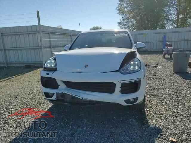 PORSCHE CAYENNE 2017 - WP1AA2A23HKA89834