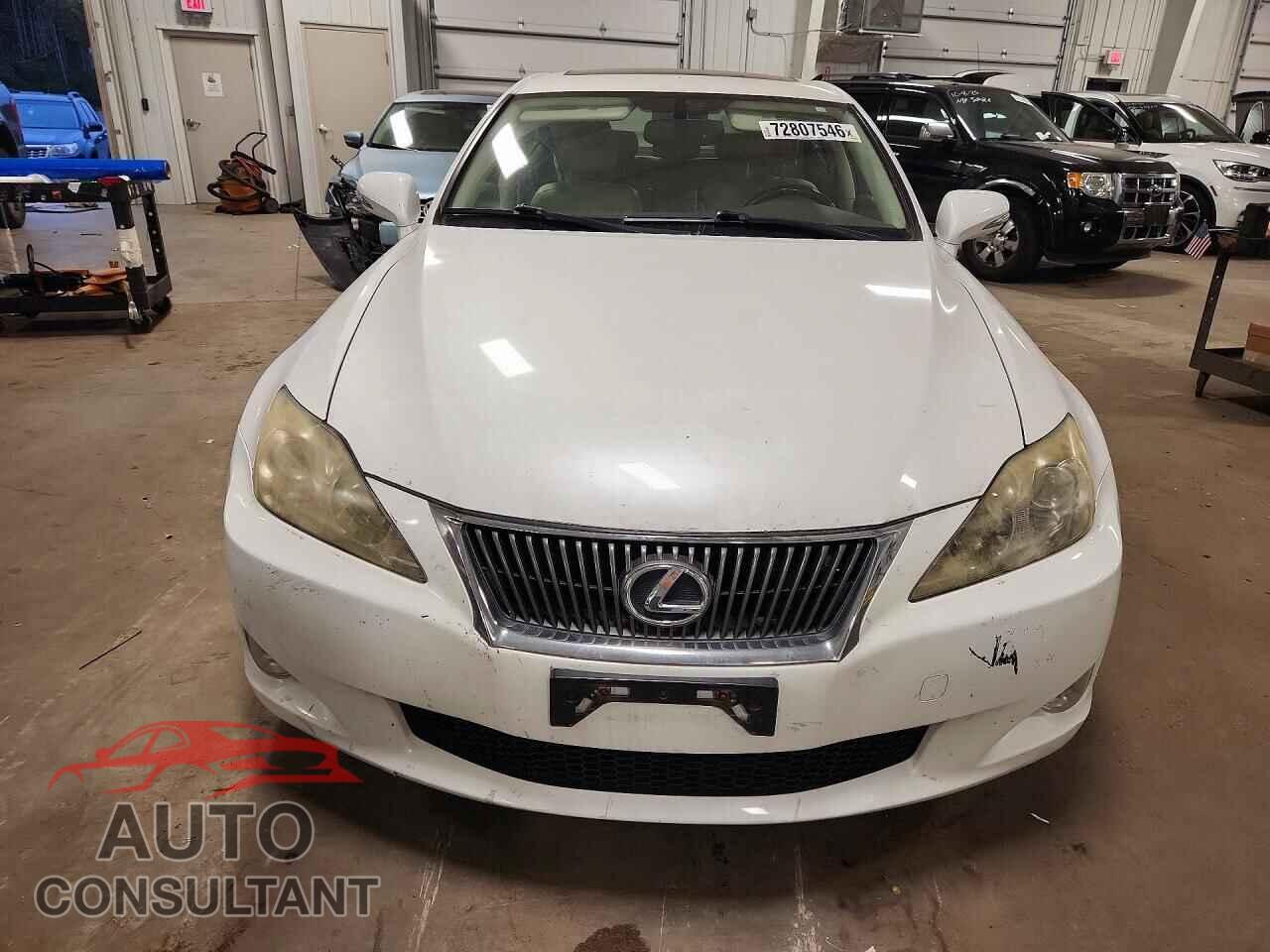 LEXUS IS 2010 - JTHCF5C29A2033010