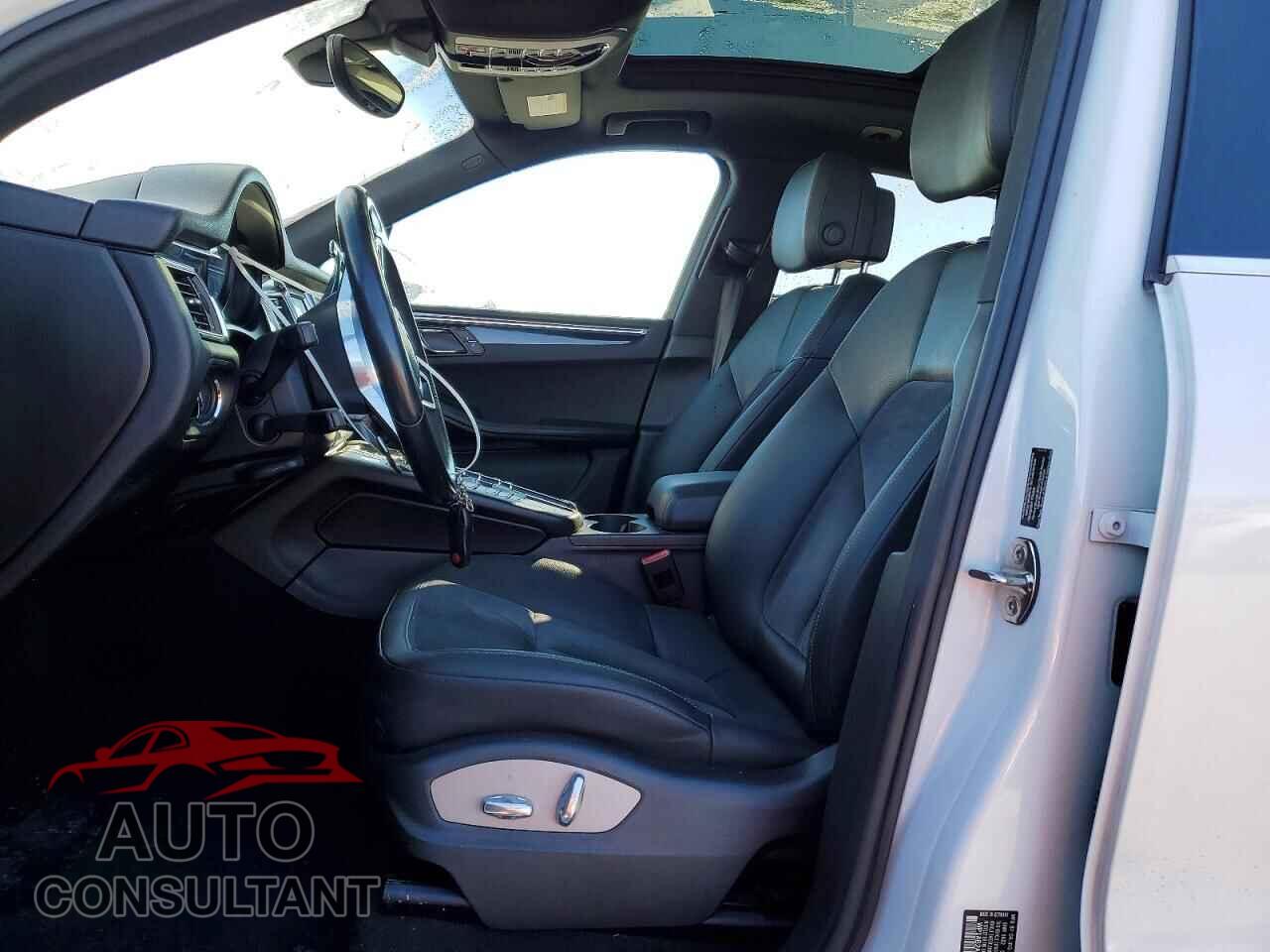 PORSCHE MACAN 2015 - WP1AB2A56FLB50530